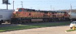 BNSF 5124 BNSF 8332